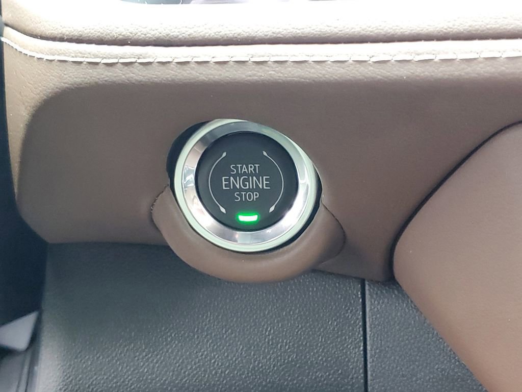 New 2025 Chevrolet Suburban High Country image 15