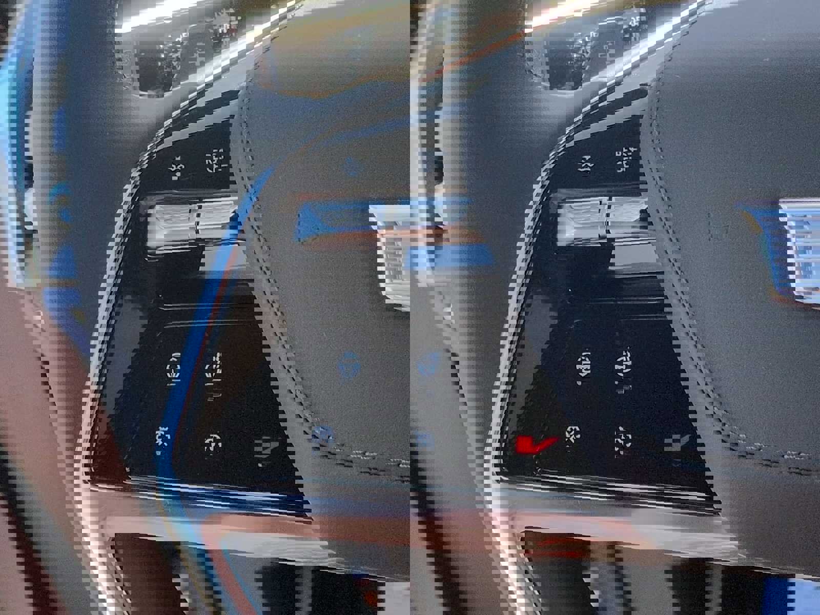 Used 2026 Cadillac Vistiq Premium Luxury AWD/4WD image 15