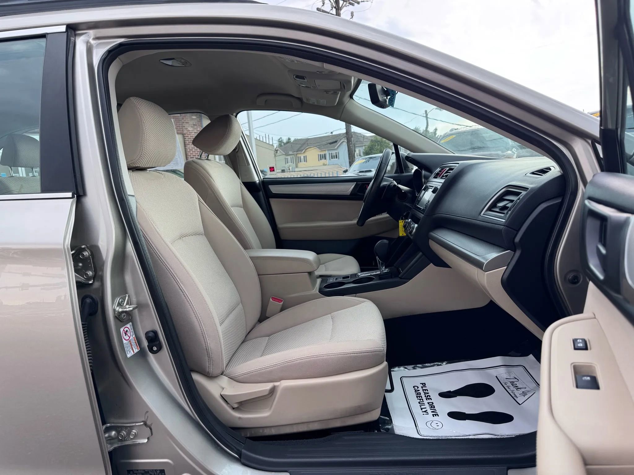 Used 2017 Subaru Outback 2.5i AWD/4WD image 18