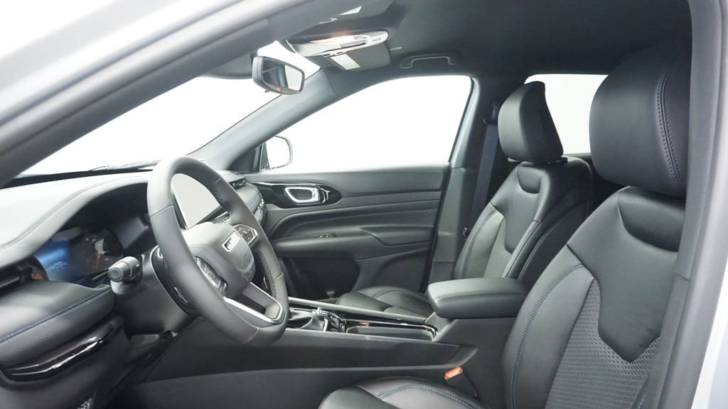 New 2026 Jeep Compass Latitude image 32