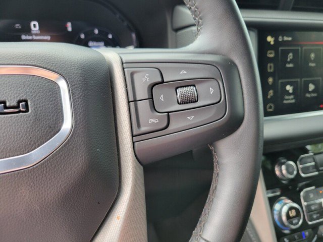 Used 2024 GMC Yukon XL Denali AWD/4WD image 14
