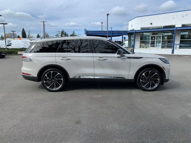 Certified 2025 Lincoln Aviator Reserve w/ Equipment Group 201A image 8