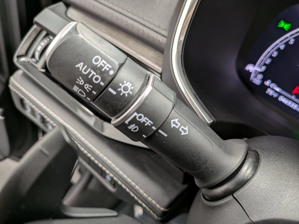 Used 2022 Acura MDX SH-AWD w/ Advance Package image 16