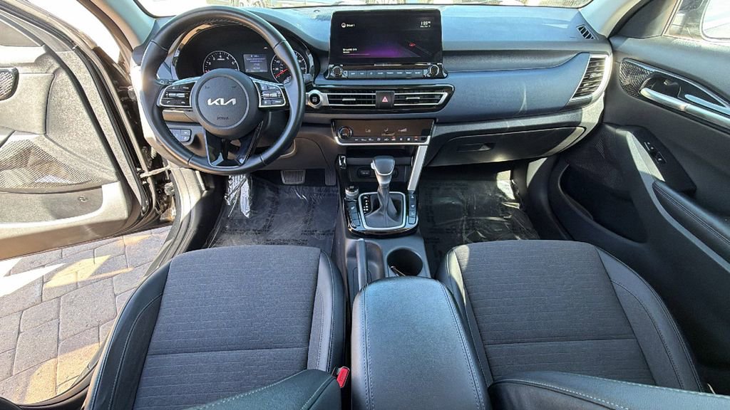 Used 2022 Kia Seltos S image 26