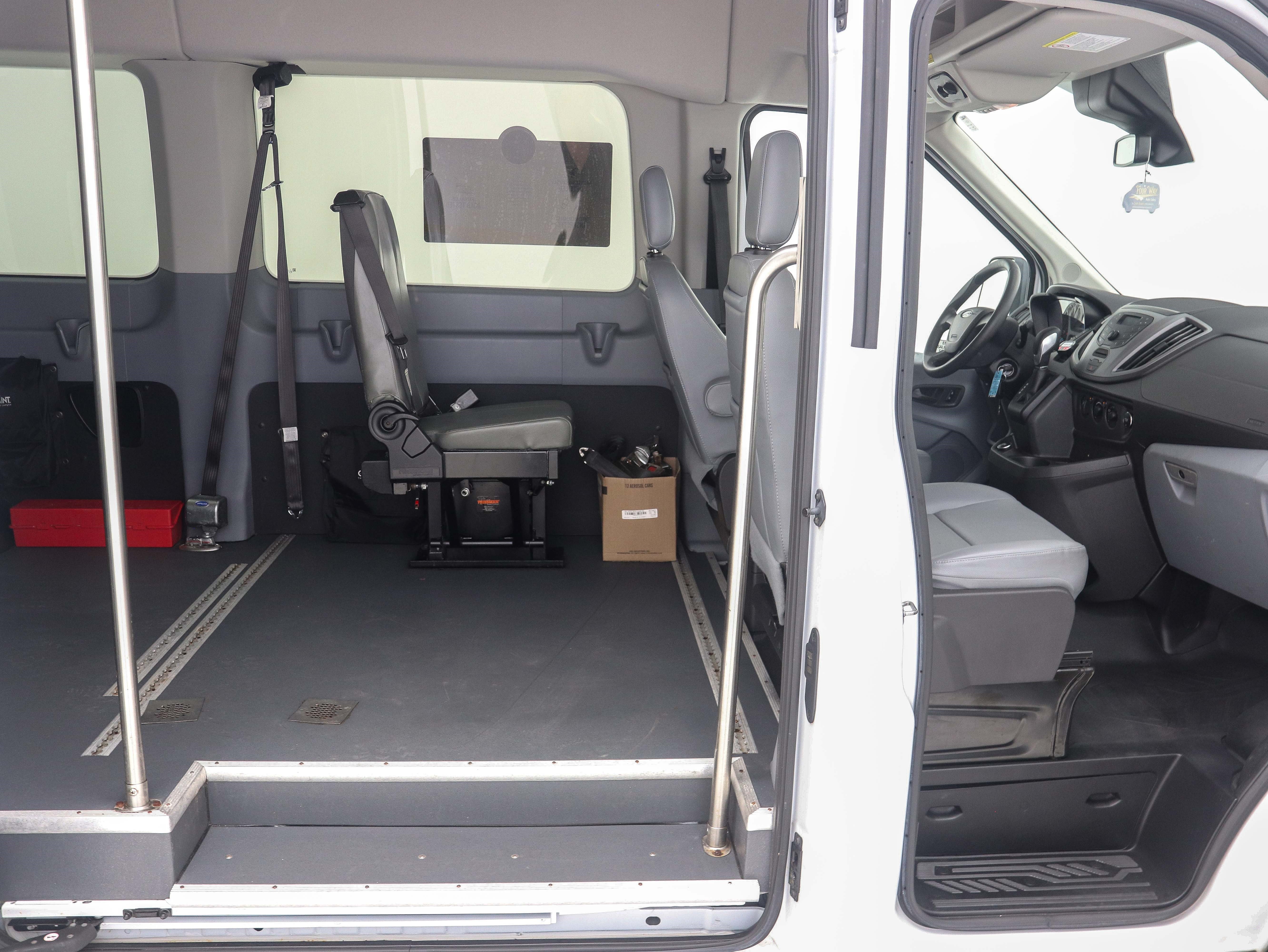 Used 2019 Ford Transit 350 XL RWD image 23