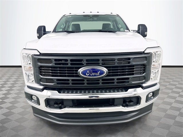 New 2025 Ford F250 XL w/ XL Chrome Package image 2