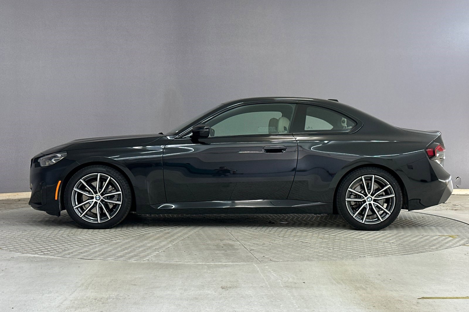 Used 2023 BMW 230i 230i w/ Convenience Package image 2