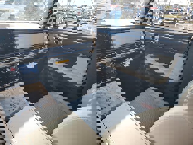 Used 2025 Hyundai Santa Fe SEL image 14