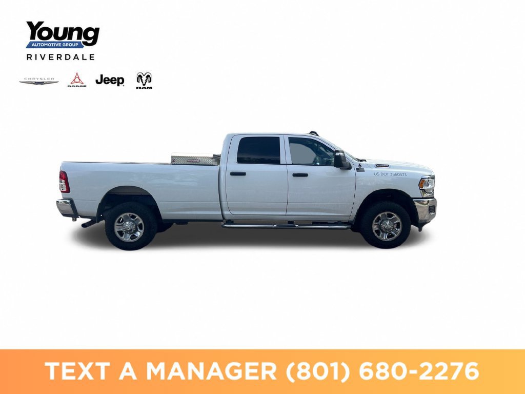 Used 2024 RAM 2500 Tradesman w/ Chrome Appearance Group AWD/4WD image 6