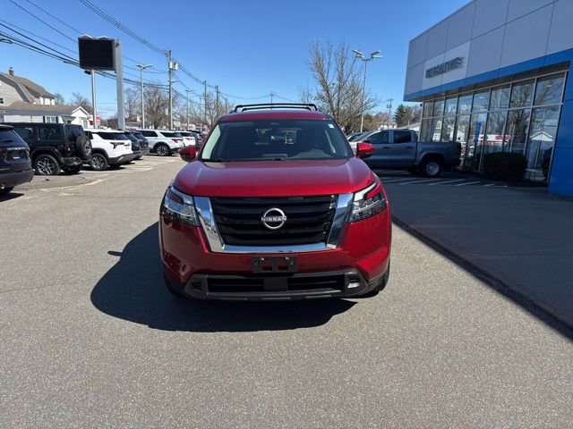 Used 2022 Nissan Pathfinder SV image 3