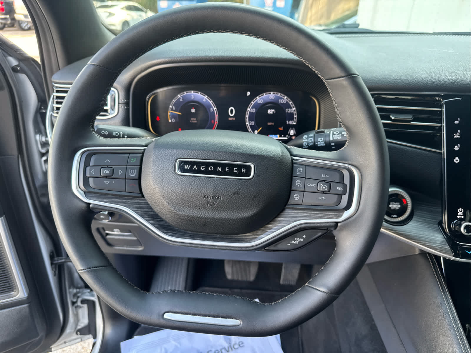 Used 2024 Jeep Wagoneer Series III AWD/4WD image 27