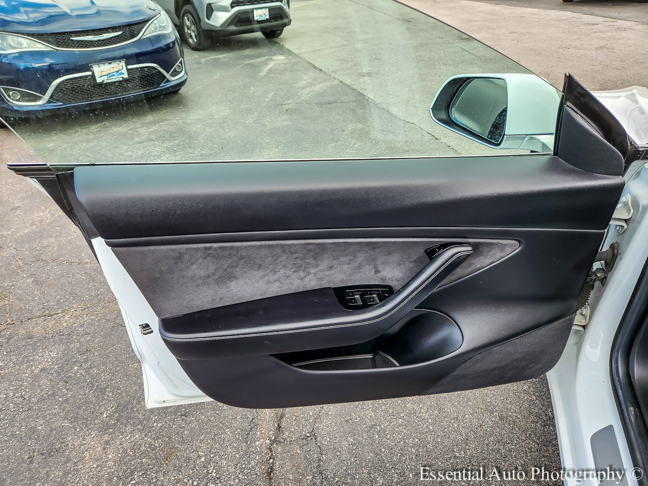 Used 2018 Tesla Model 3 Long Range RWD image 25
