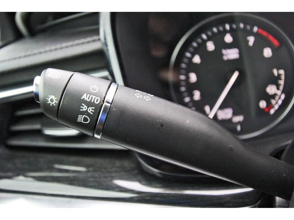 Used 2022 Cadillac XT5 Premium Luxury w/ Technology Package image 17