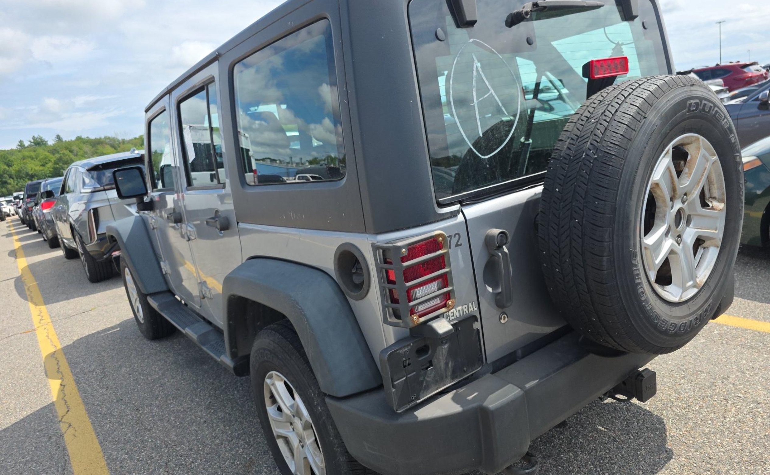 Used 2013 Jeep Wrangler Unlimited Sport w/ Connectivity Group AWD/4WD image 3