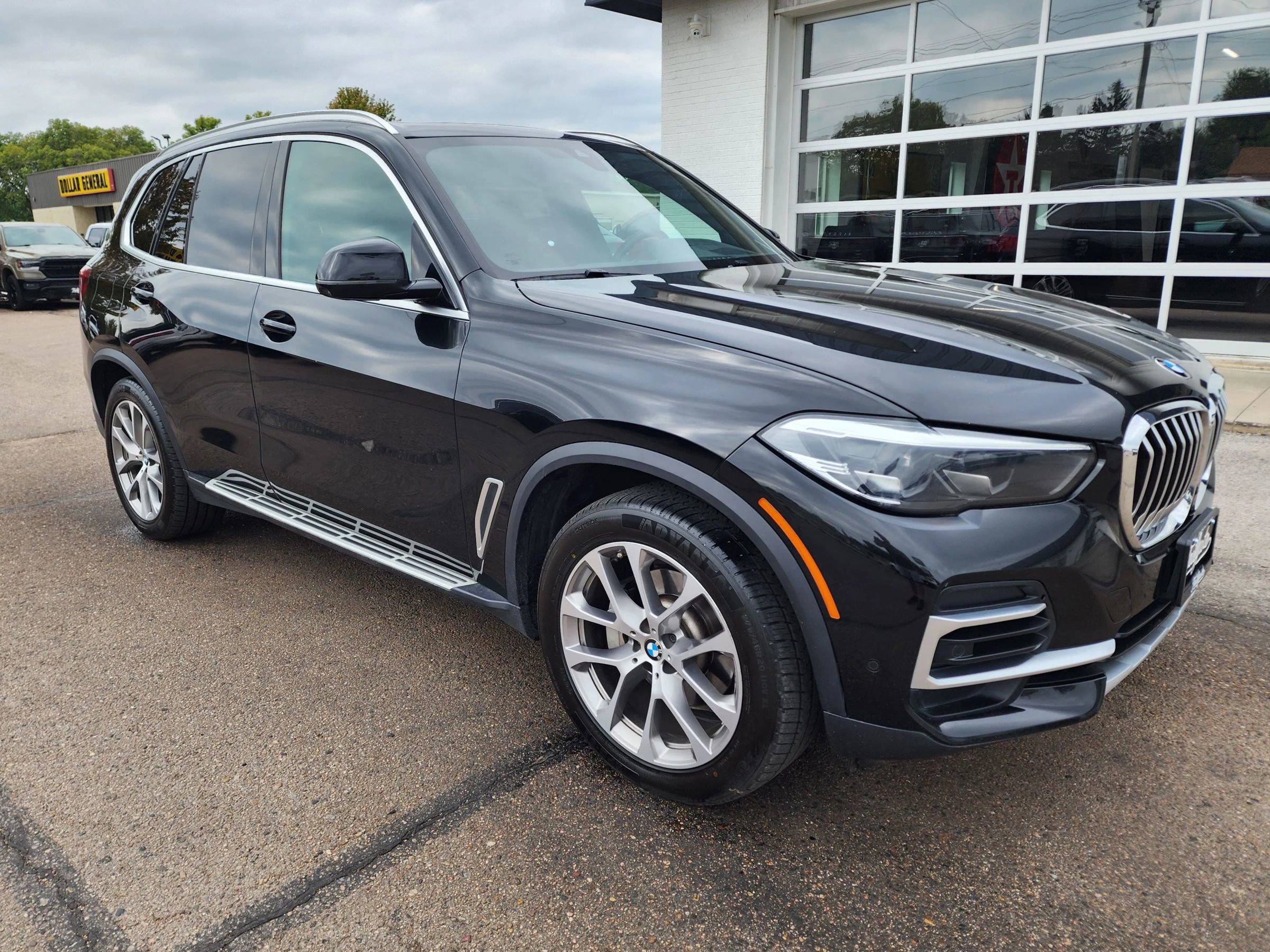 Used 2023 BMW X5 xDrive40i image 2