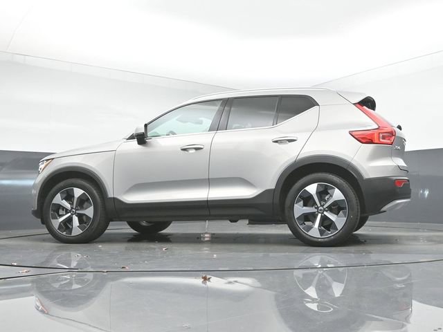 Used 2024 Volvo XC40 B5 Plus w/ Protection Package Premier image 40