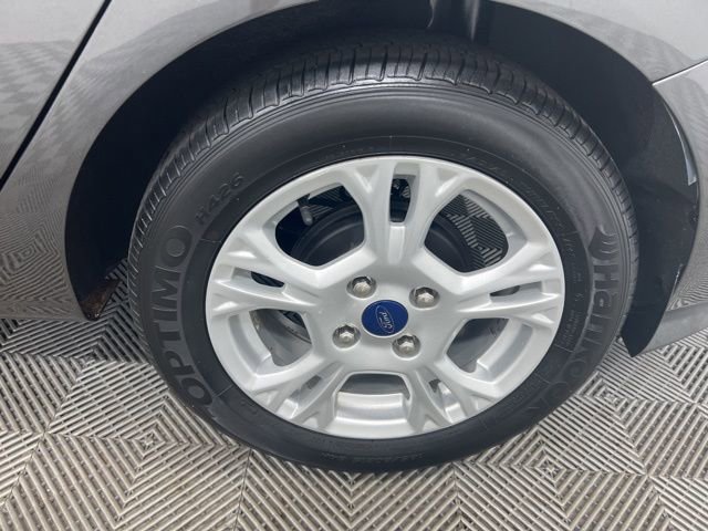 Used 2015 Ford Fiesta SE FWD image 9