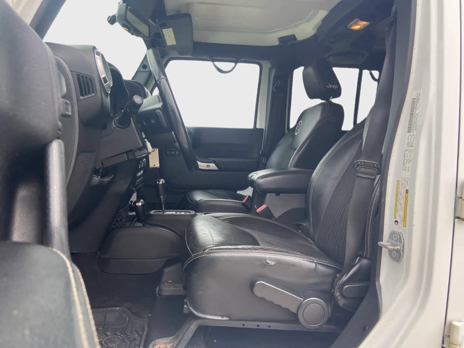 Used 2014 Jeep Wrangler Freedom Edition AWD/4WD image 12