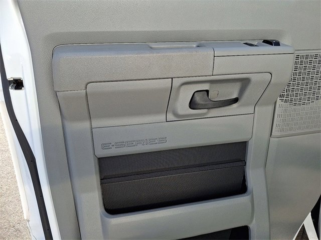 Used 2024 Ford E-450 and Econoline 450 Super Duty w/ Driver's Safety Package image 11