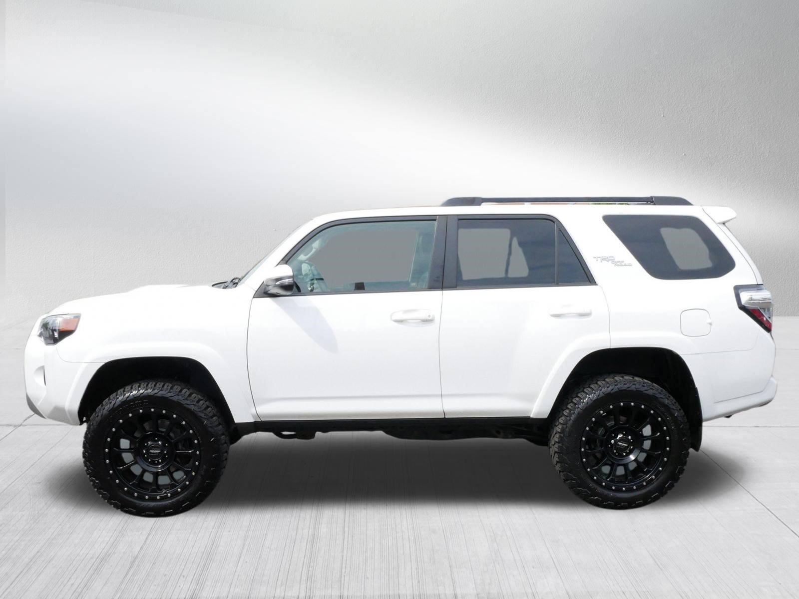 Used 2019 Toyota 4Runner TRD Off-Road Premium AWD/4WD image 4