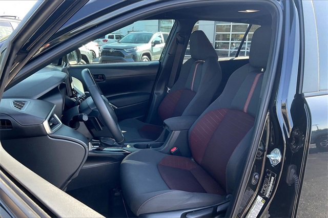 Used 2024 Toyota Corolla Cross AWD Hybrid w/ Moonroof Package image 25