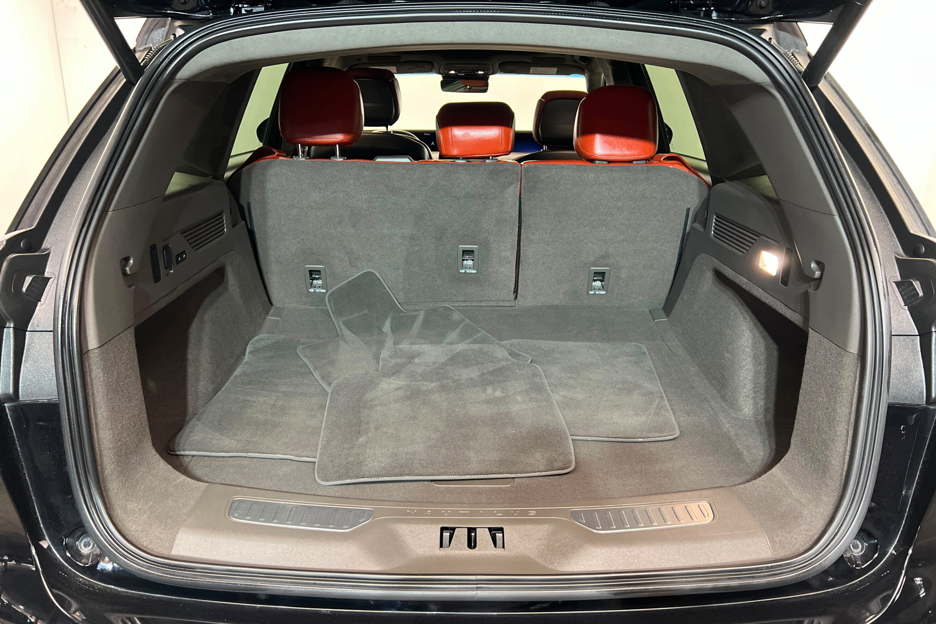 Used 2024 Lincoln Nautilus Black Label AWD/4WD image 22
