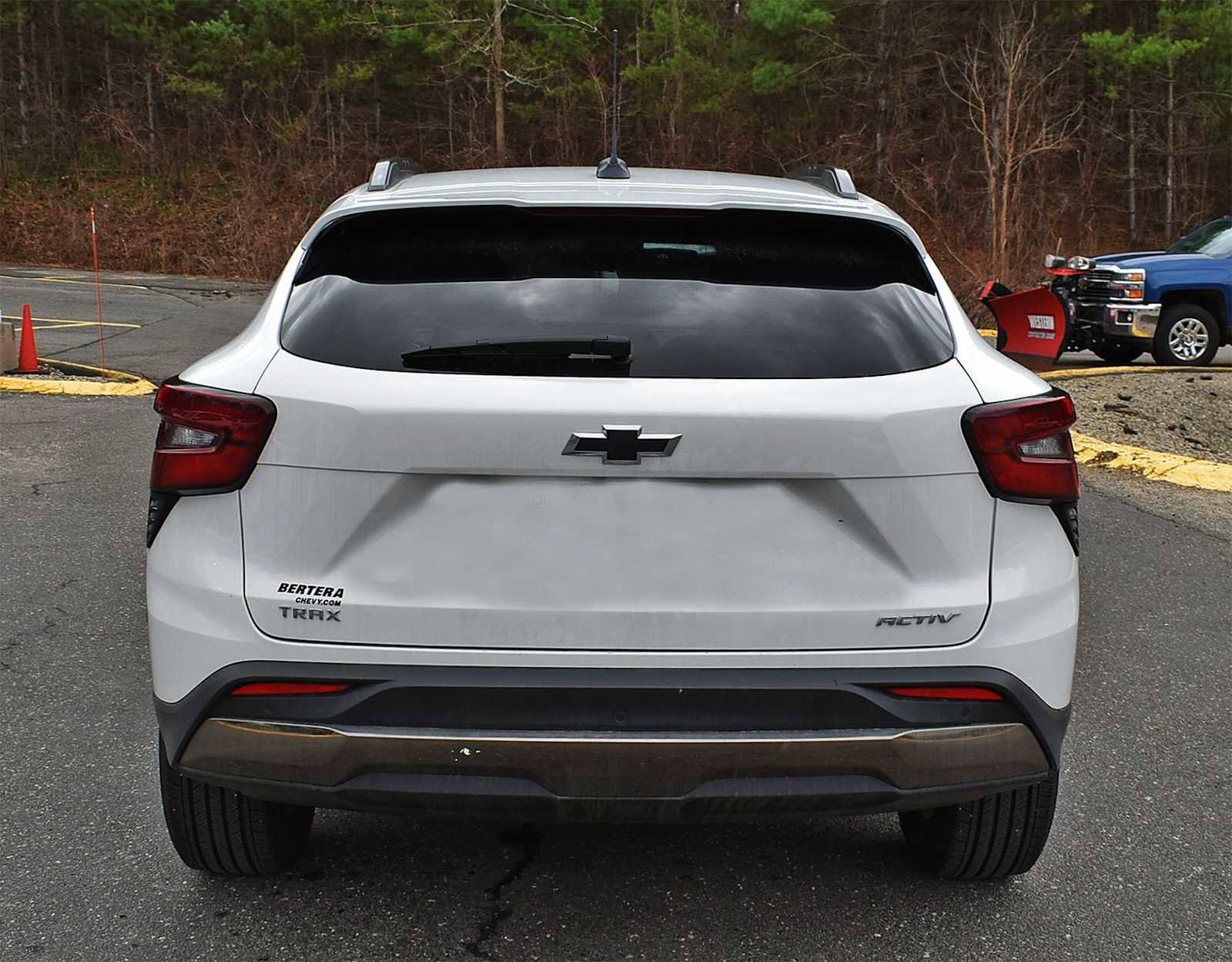 Used 2025 Chevrolet Trax ACTIV w/ Sunroof Package image 7