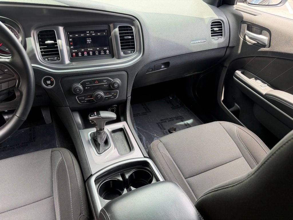 Used 2019 Dodge Charger SXT RWD image 38