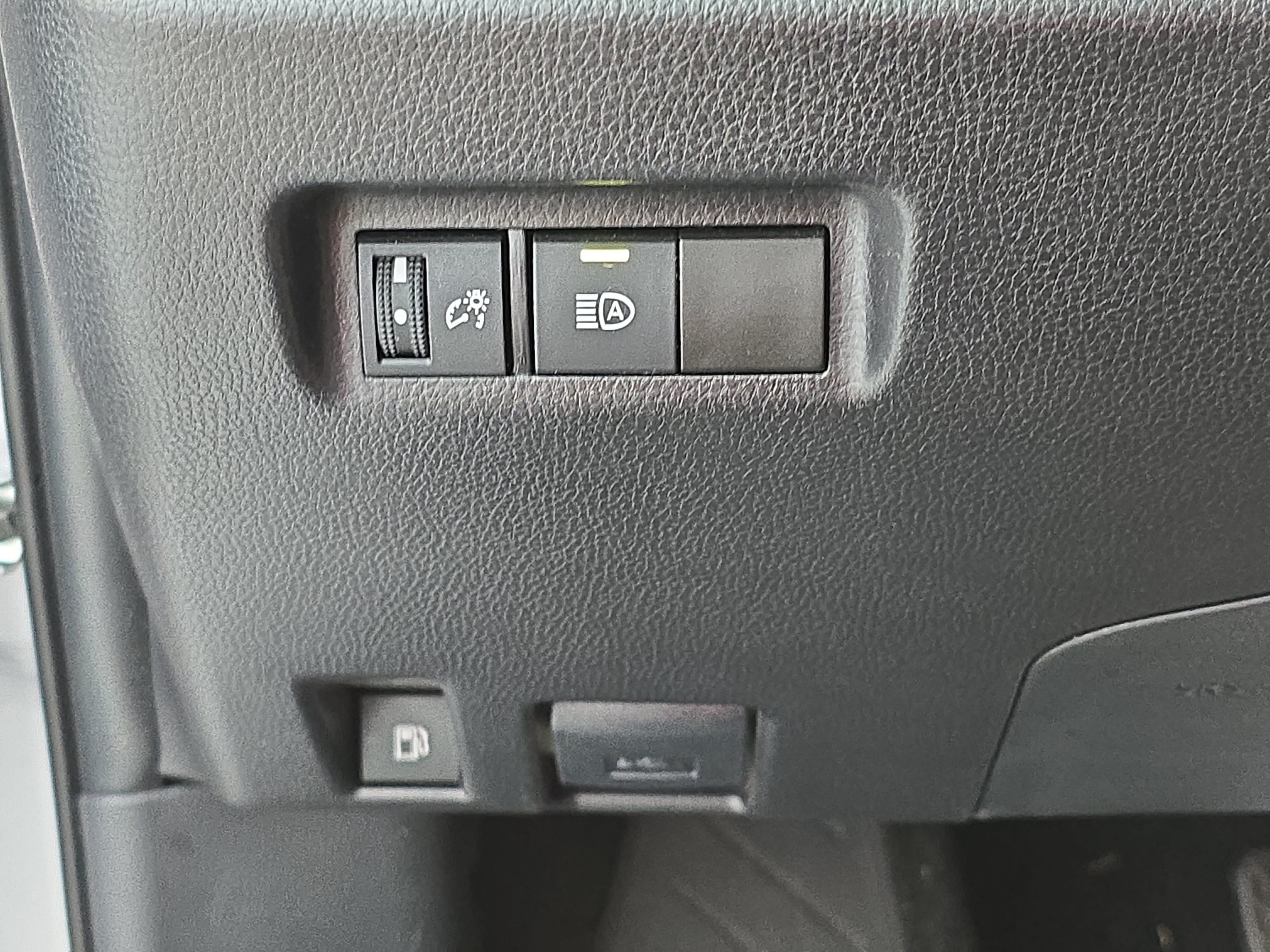 Used 2024 Toyota RAV4 XLE AWD/4WD image 24