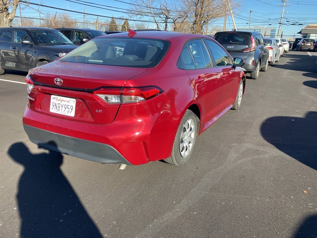 Used 2024 Toyota Corolla LE image 3