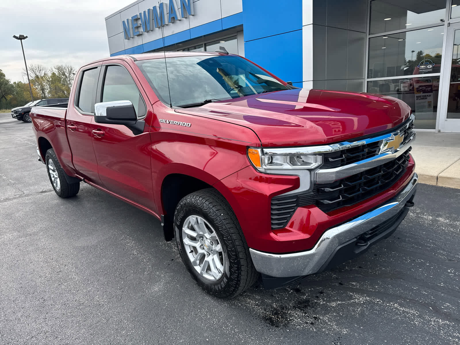 Used 2022 Chevrolet Silverado 1500 LT w/ Protection Package image 1