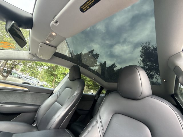 Used 2023 Tesla Model Y Long Range AWD/4WD image 22