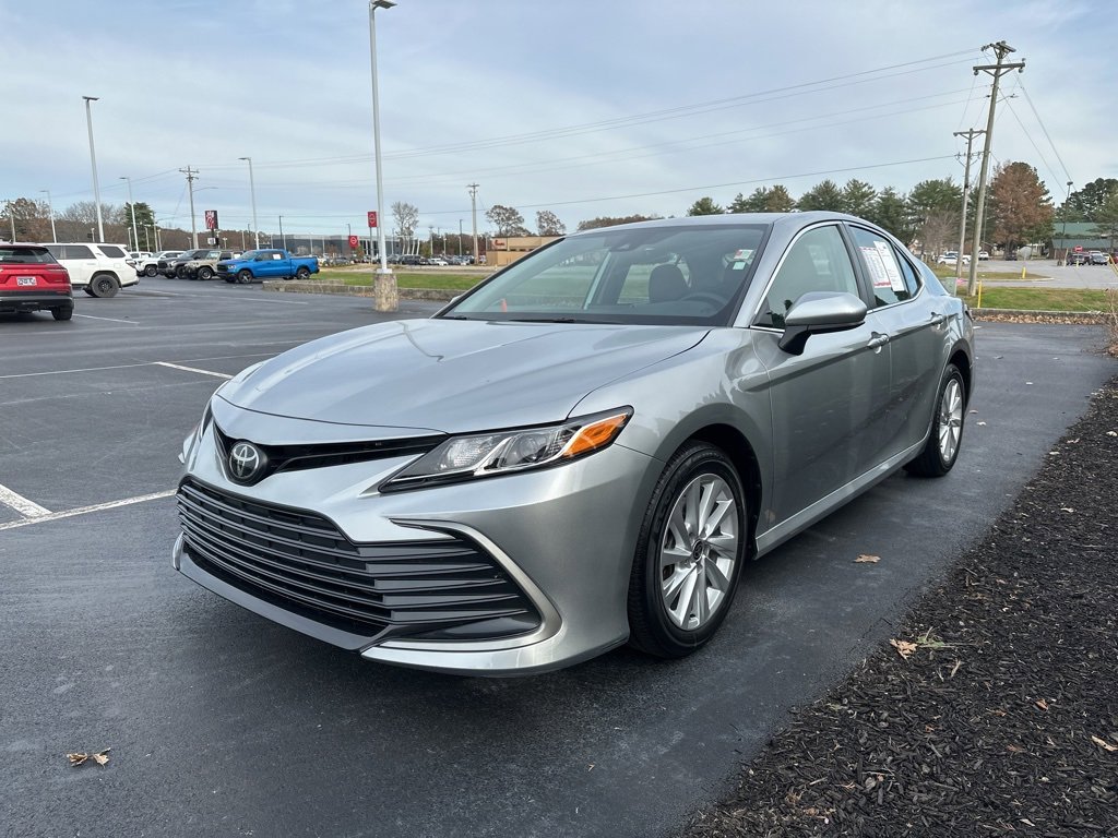 Certified 2023 Toyota Camry LE image 4