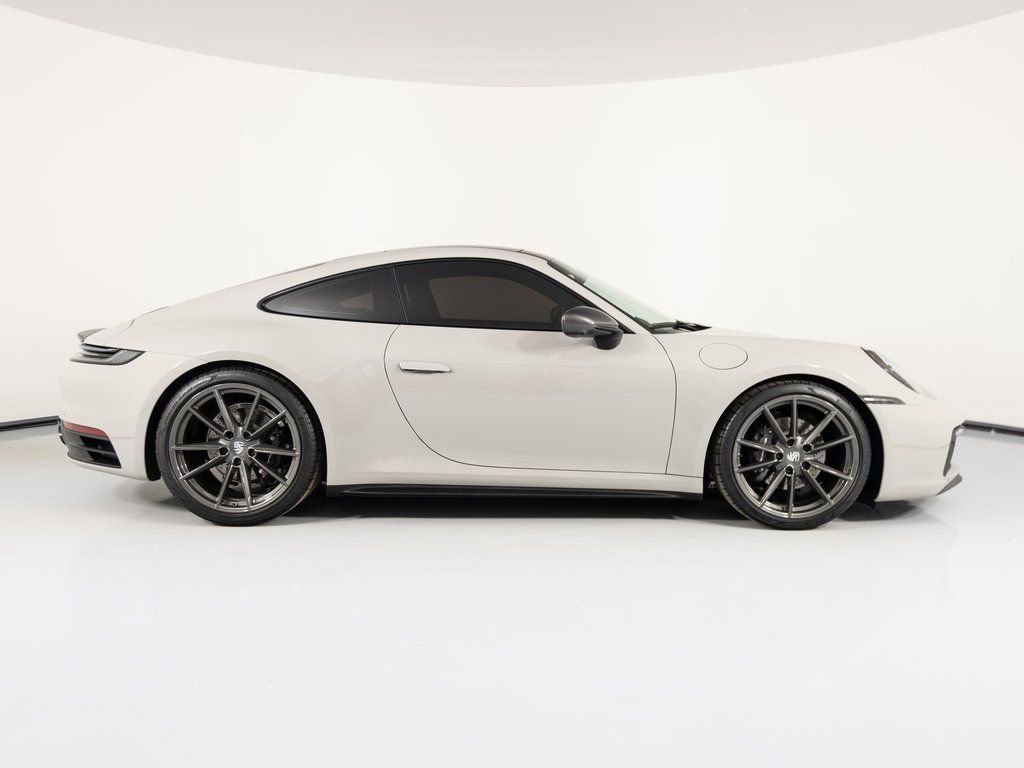 Certified 2024 Porsche 911 Carrera T RWD image 11