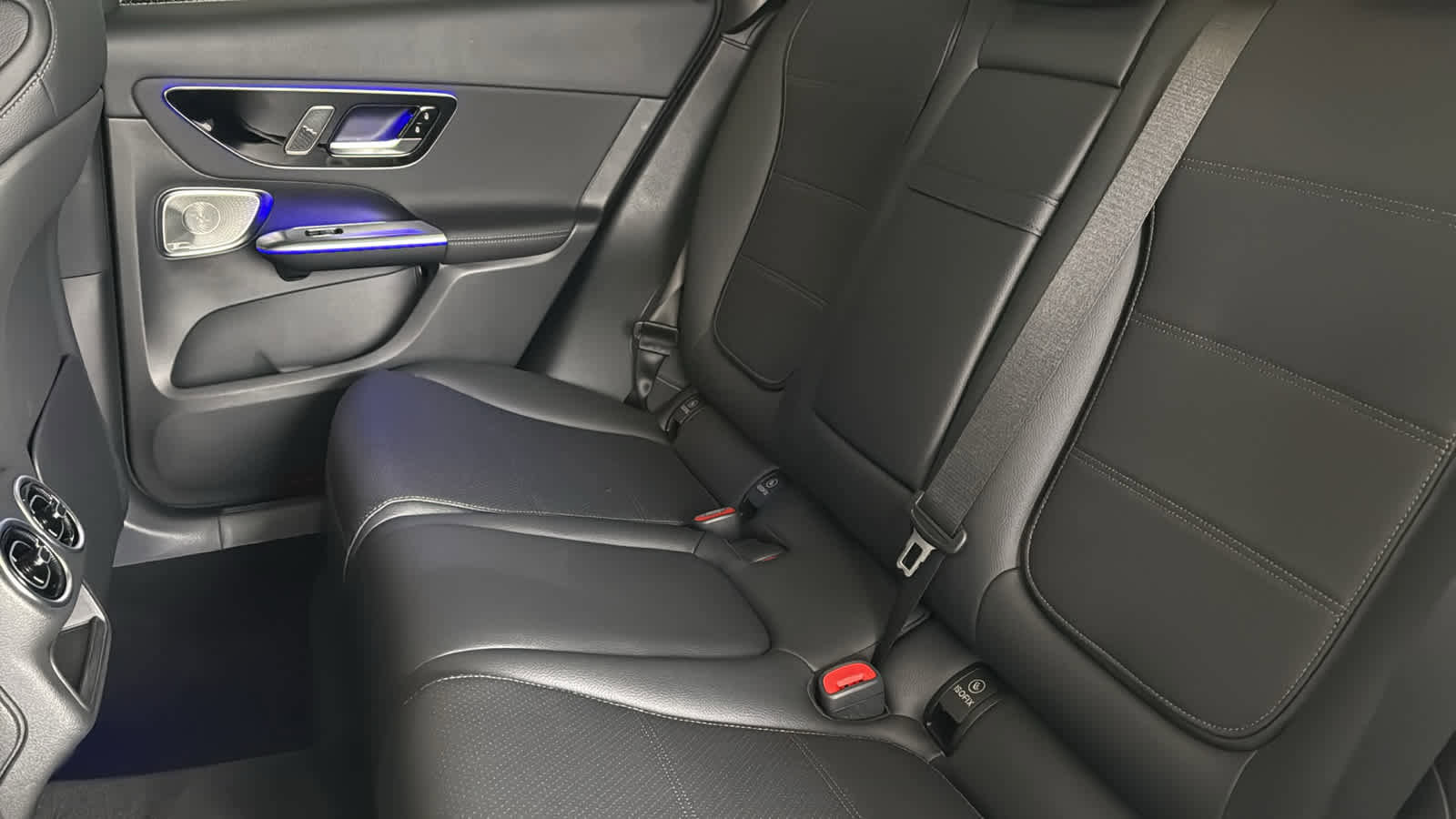 Used 2025 Mercedes-Benz GLC 300 4MATIC image 37