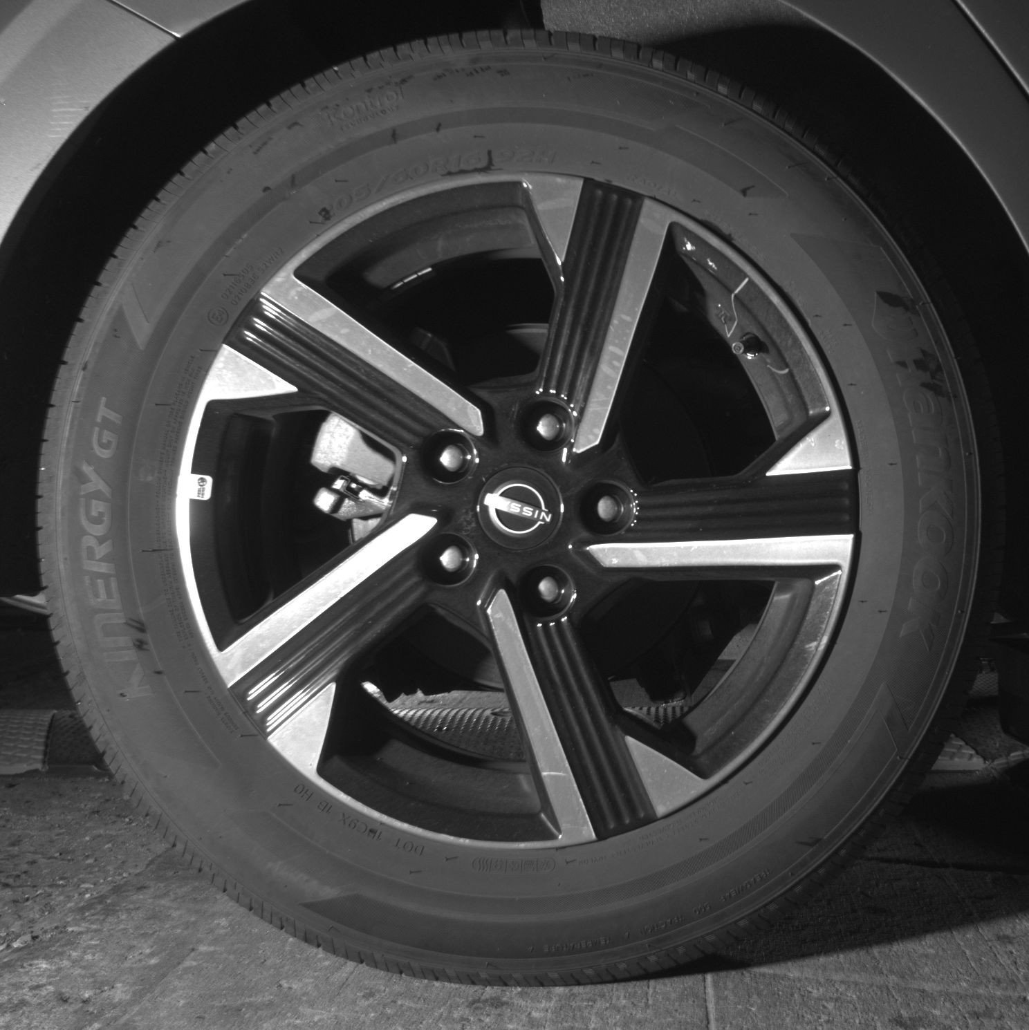 Used 2025 Nissan Sentra SV FWD image 15