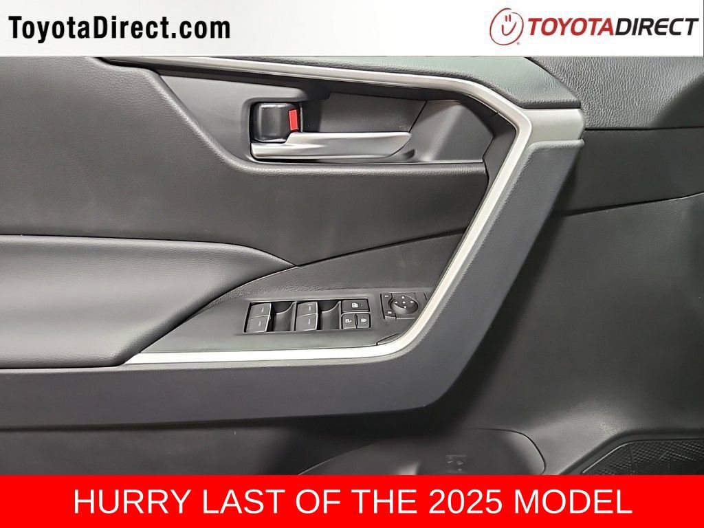 New 2025 Toyota RAV4 XLE image 18