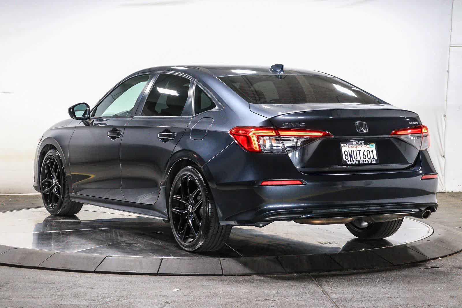Used 2022 Honda Civic Sport image 2
