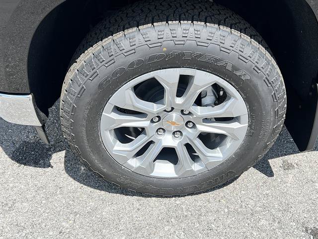 New 2026 Chevrolet Silverado 1500 LTZ w/ LPO, Dark Essentials Package AWD/4WD image 9