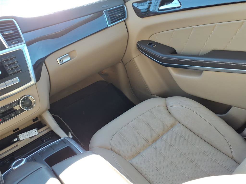 Used 2014 Mercedes-Benz GL 450 4MATIC image 20