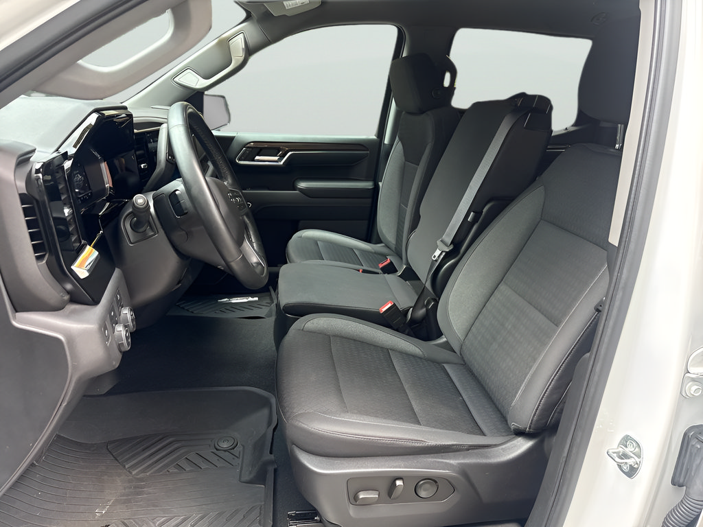 Used 2023 Chevrolet Silverado 1500 RST w/ LPO, Dark Essentials Package AWD/4WD image 17