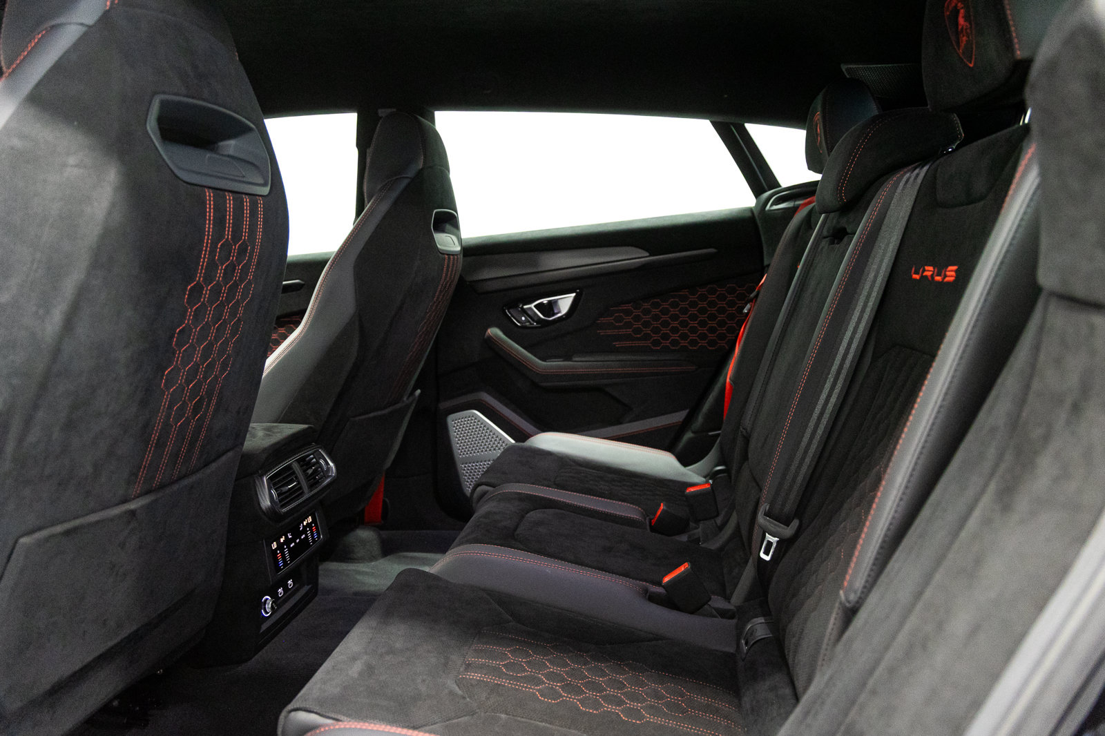 Used 2024 Lamborghini Urus Performante AWD/4WD image 61