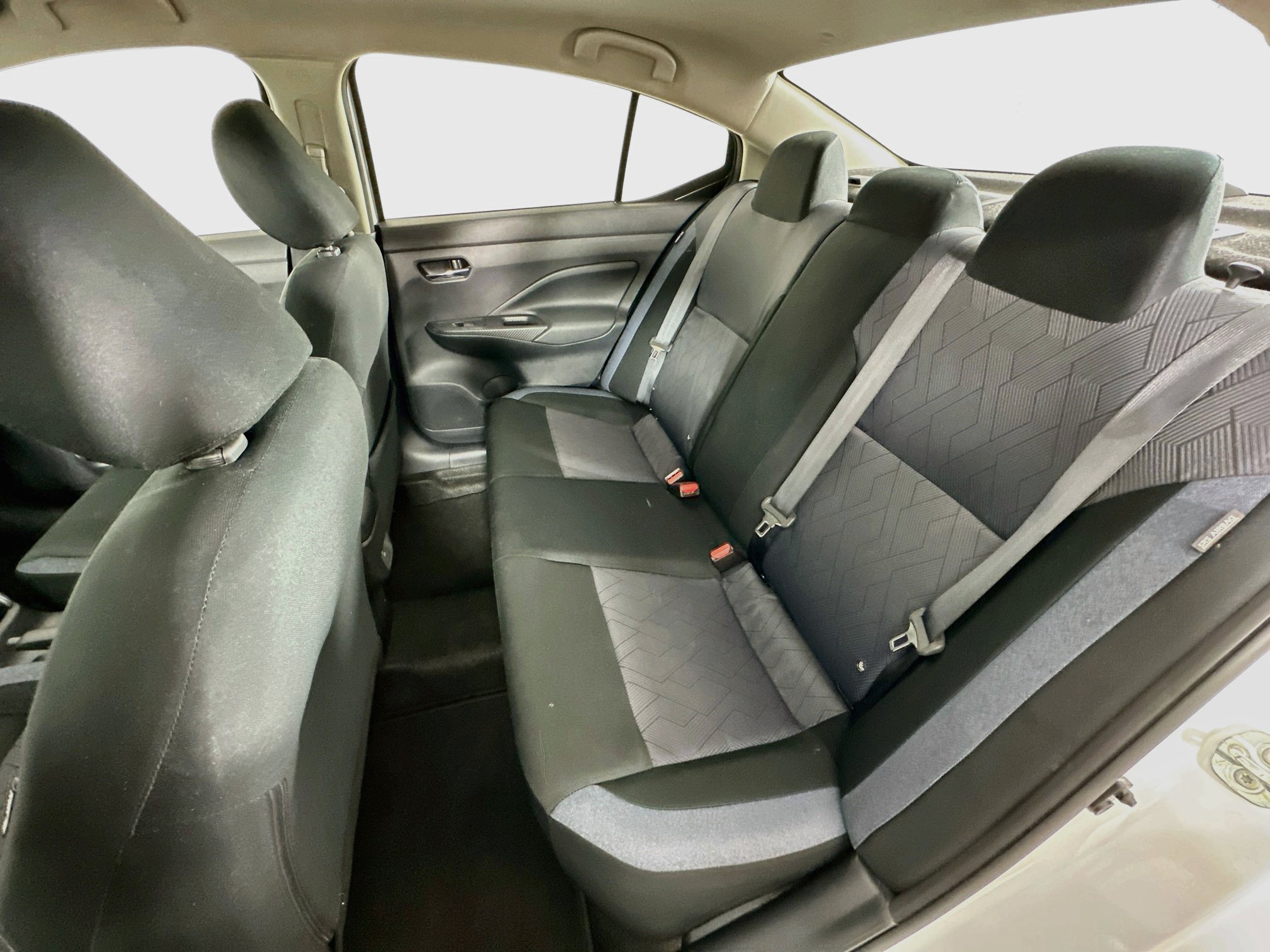 Used 2025 Nissan Versa SV w/ Trunk Package FWD image 26