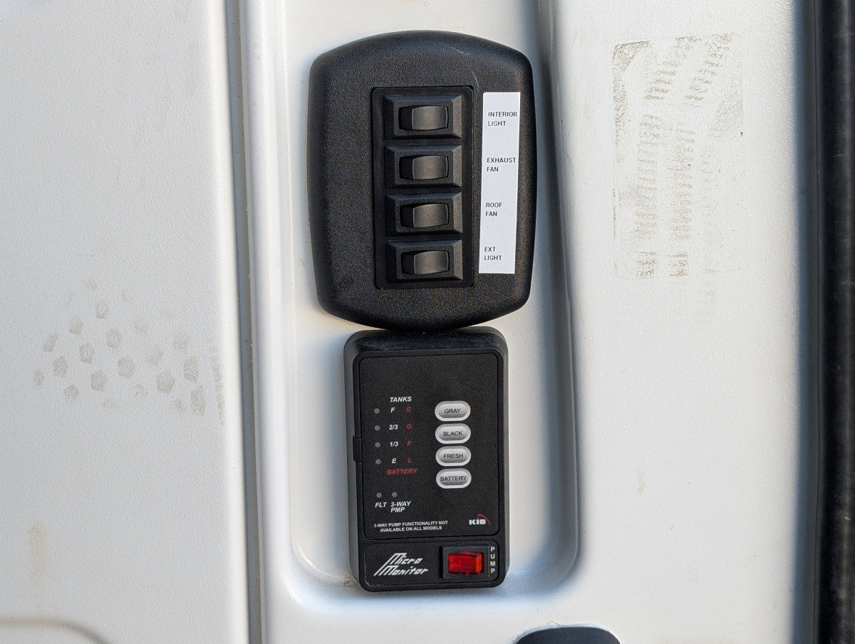 Used 2021 Mercedes-Benz Sprinter 4500 w/ Parking Package image 42