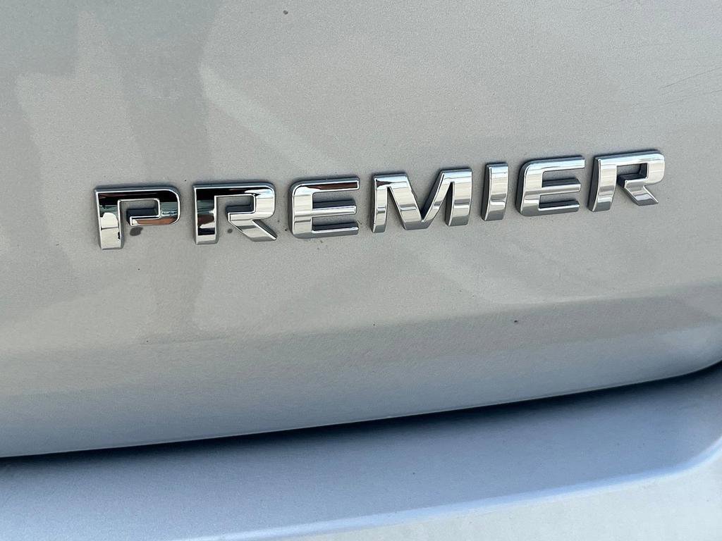 Used 2020 Chevrolet Traverse Premier image 28