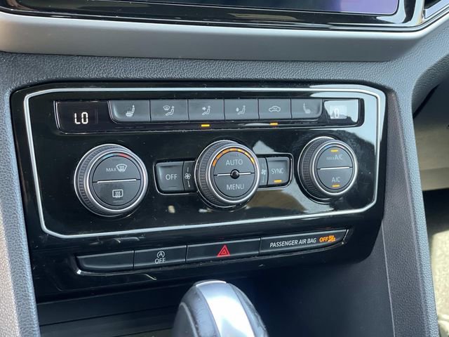 Used 2022 Volkswagen Atlas Cross Sport SE w/ Panoramic Sunroof Package FWD image 15