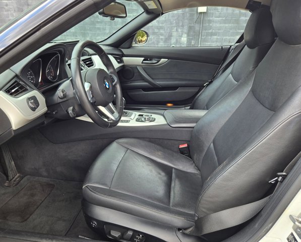 Used 2012 BMW Z4 sDrive28i RWD image 17