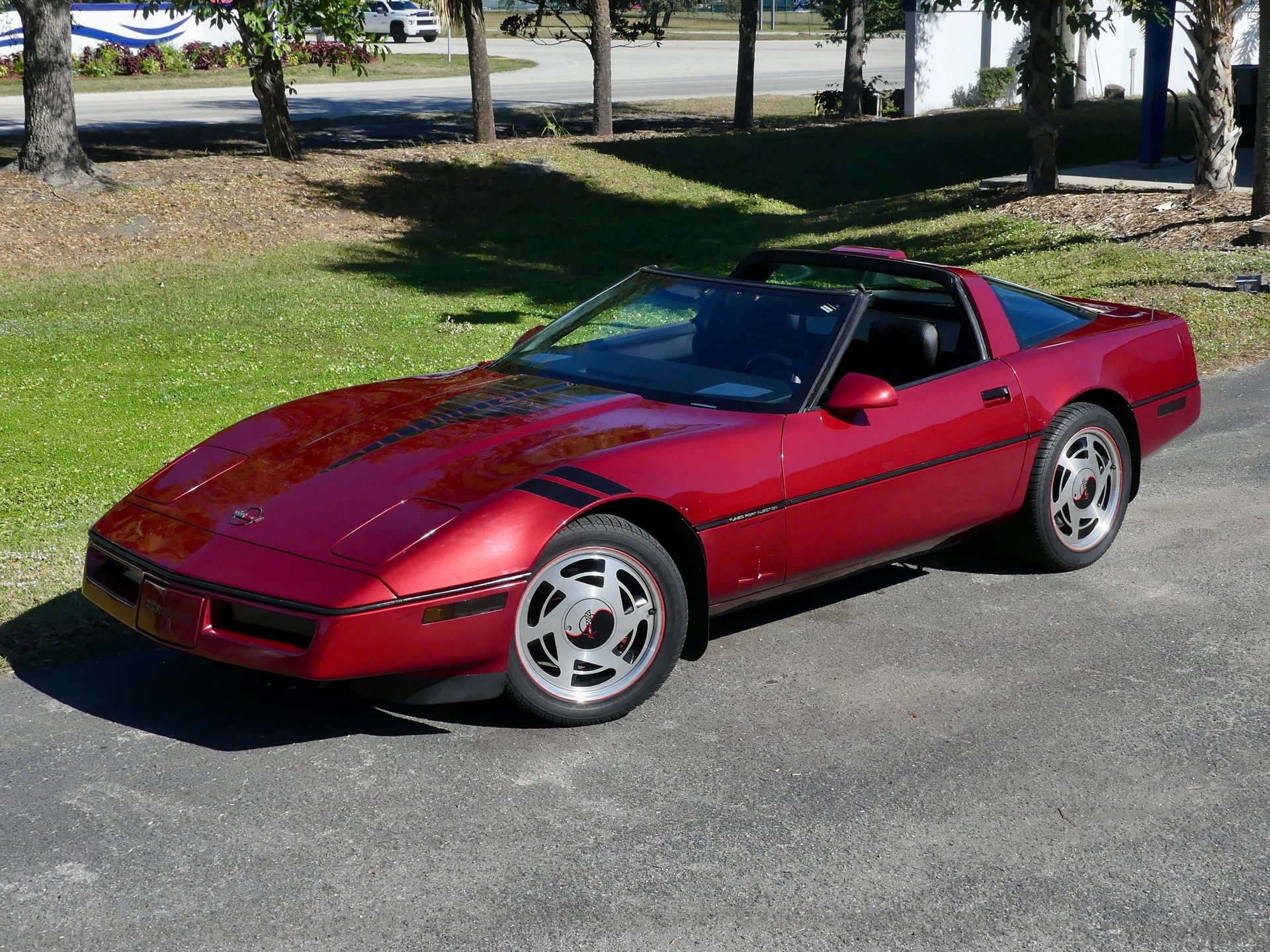 Used 1989 Chevrolet Corvette Coupe RWD image 10