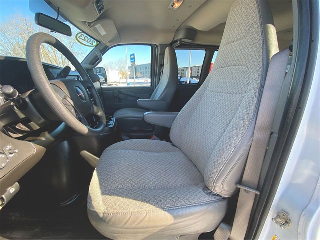 Used 2023 GMC Savana 2500 LS w/ Driver Convenience Package image 17