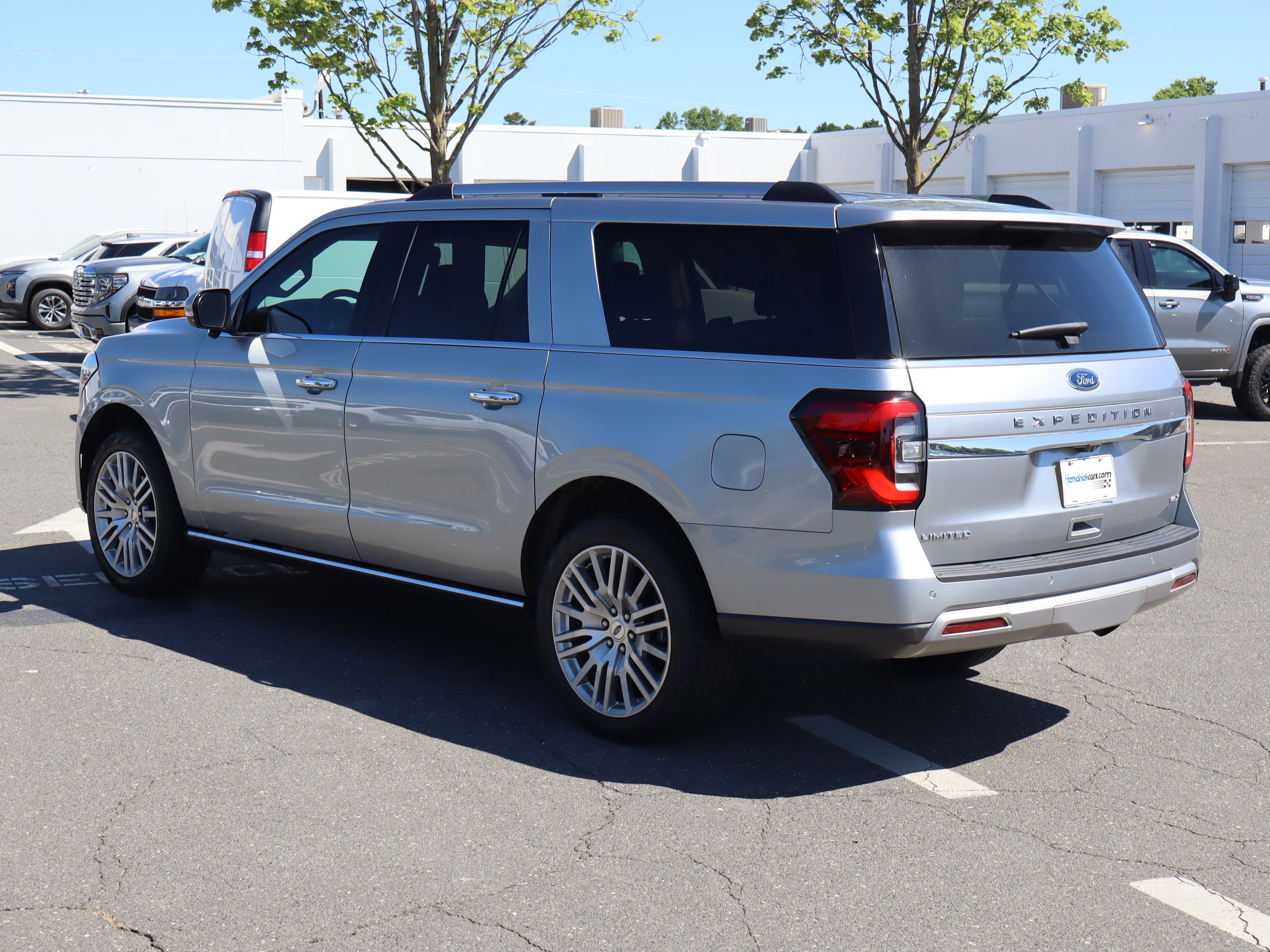 Used 2024 Ford Expedition Max Limited AWD/4WD image 8